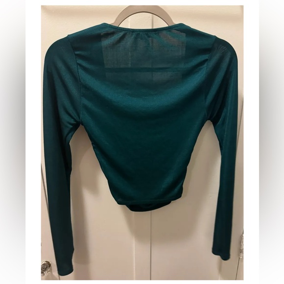 Top - Picture 2 of 2